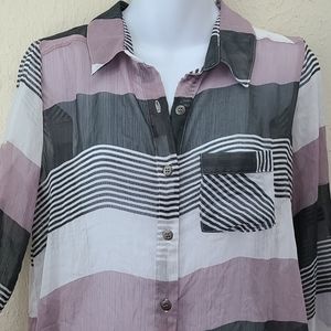 🩶 VANITY sheer long adj. sleeve, hi-lo button top, M